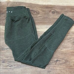 Alphalete Olive Green Active Leggings
